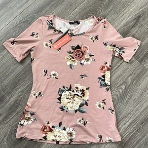Womens short sleeve top